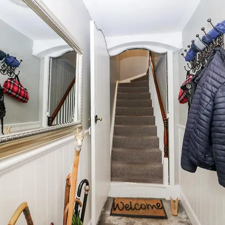 Cartmel Flat * Grange-over-Sands